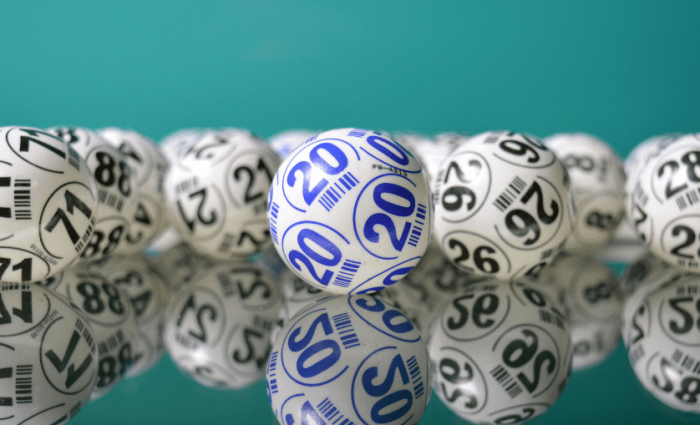 250425